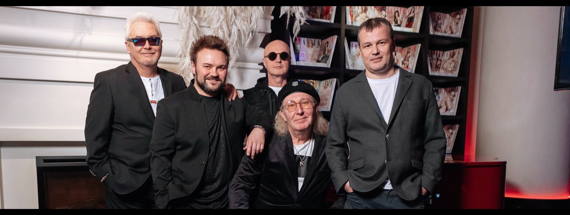 FRIDAY NIGHT: СЕРГЕЙ РУЧКИН И БЭНД