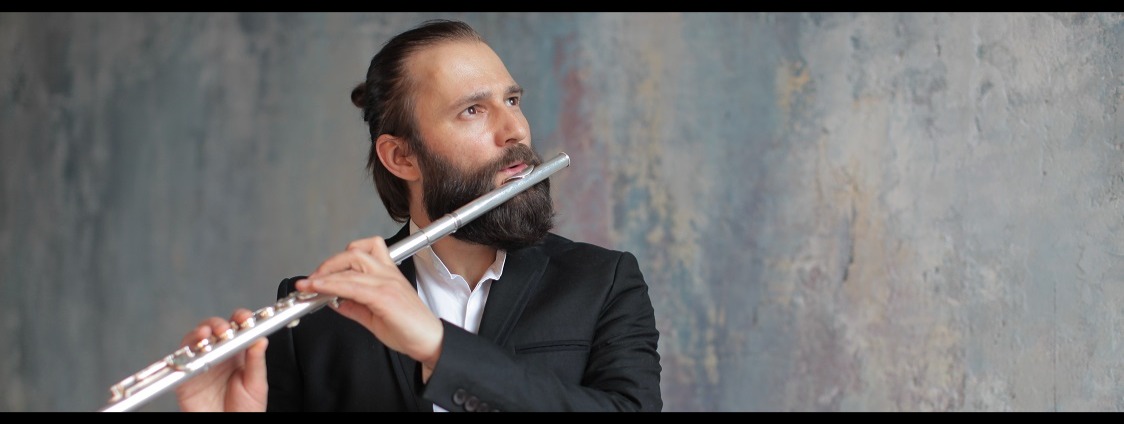 ТИМУР НЕКРАСОВ И «МАГИЯ БОССА-НОВЫ»