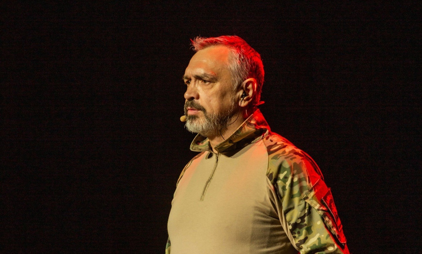 Дмитрий Артис. Два контракта. Две книги